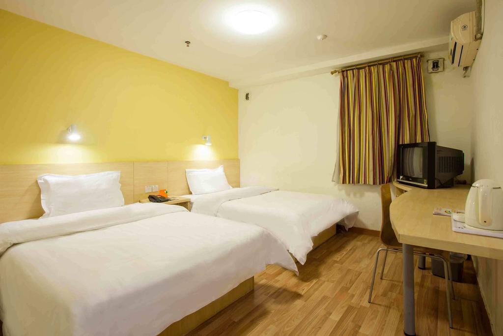 Готель 7Days Premium Shenzhen Che Gong Miao Номер фото