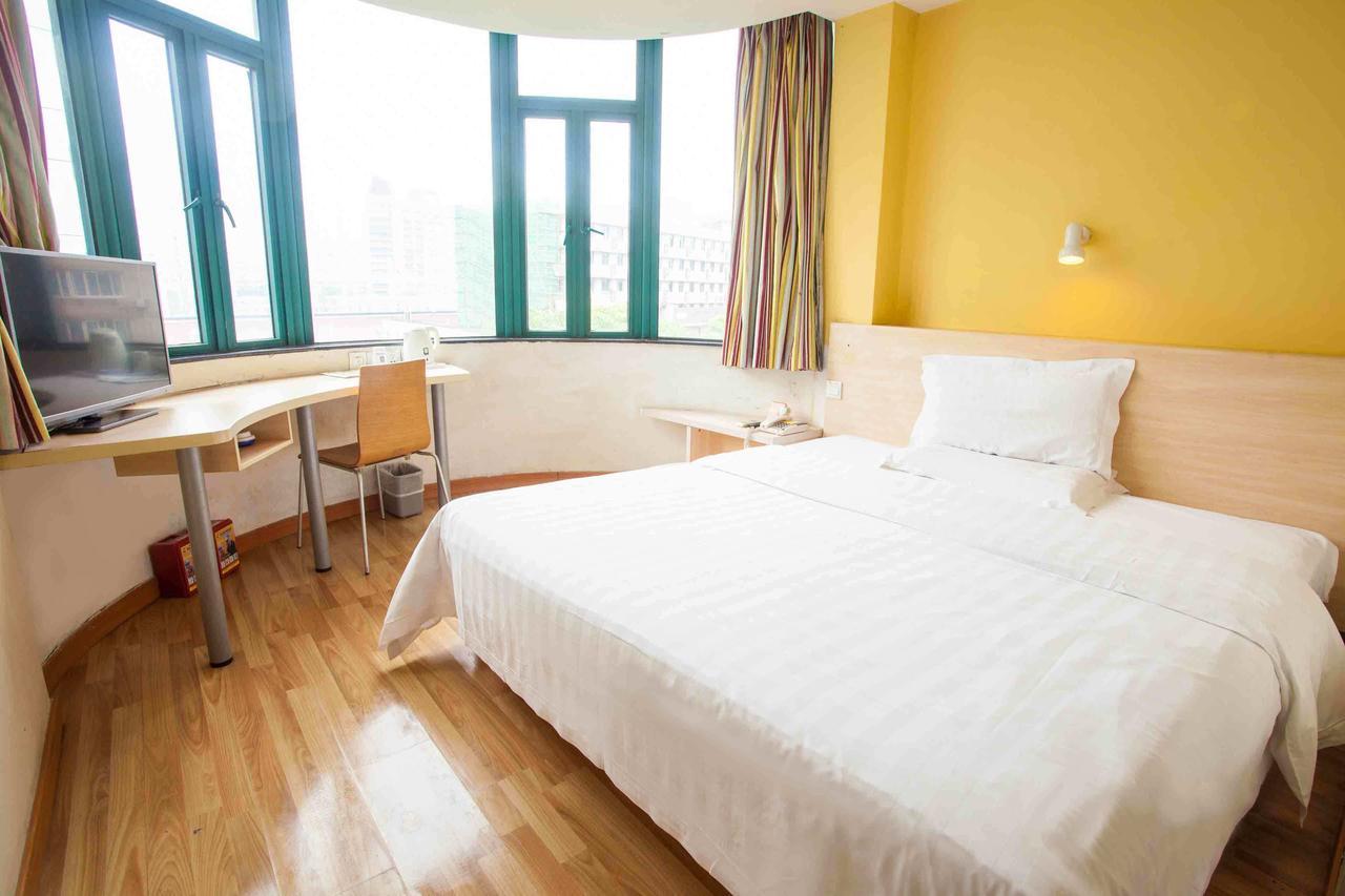 Готель 7Days Premium Shenzhen Che Gong Miao Номер фото